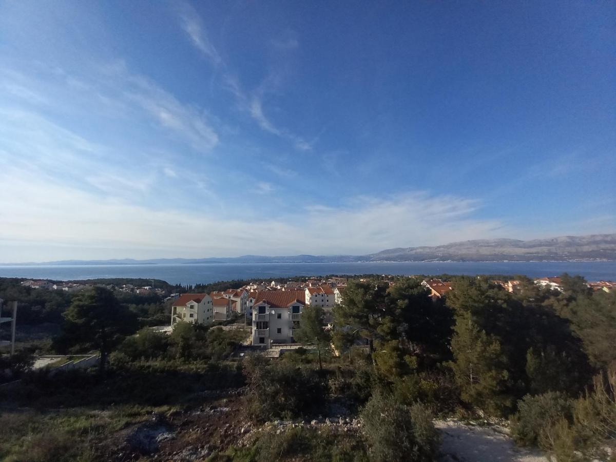 25 King'S Landing In Supetar Apartment Exterior photo